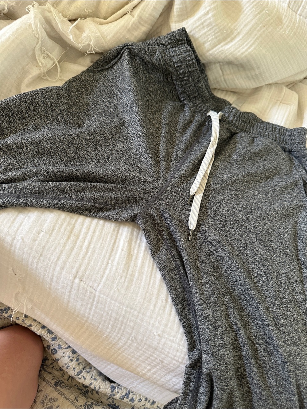 Vuori joggers - Picture 3 of 4